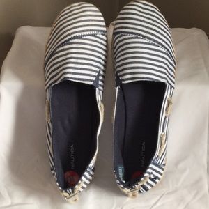 NEW Womens sz 10 Nautica shoes